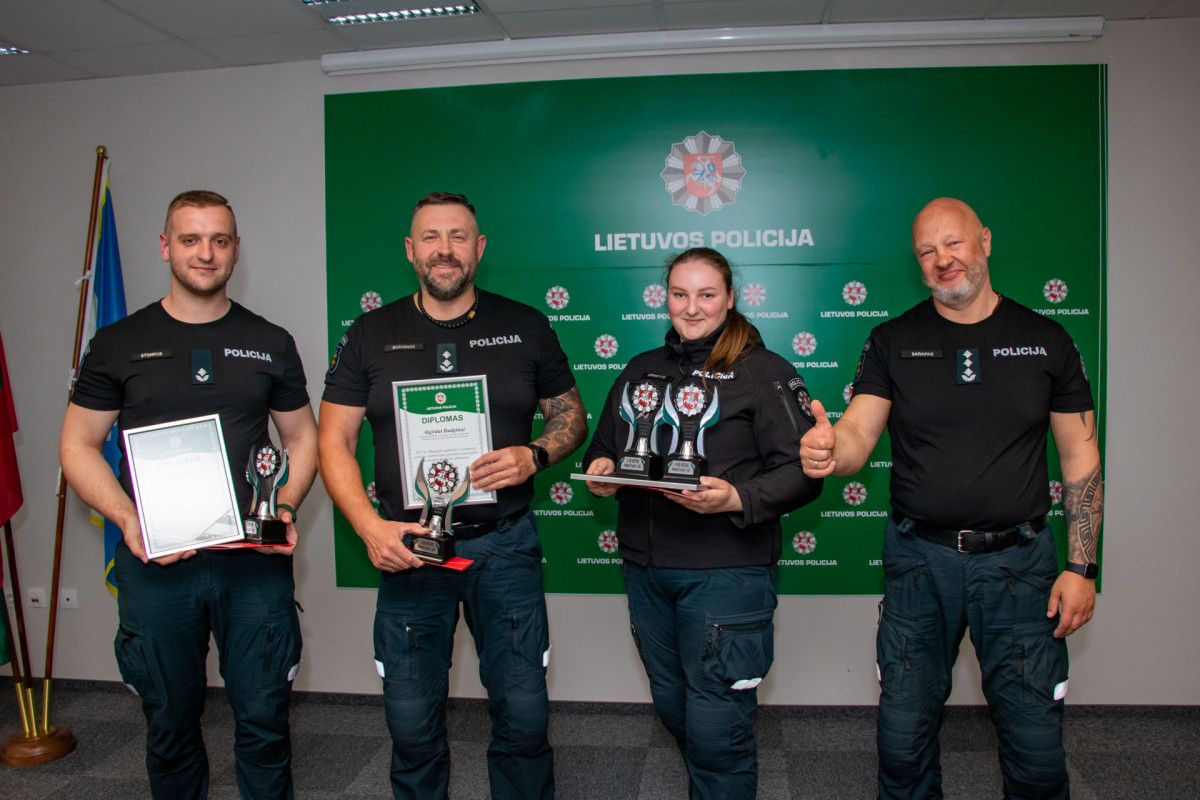 Geriausiais Klaipėdos apskrities pareigūnais išrinkti Kretingos r. PK policininkų komanda