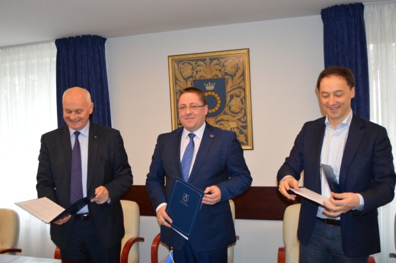 Iš kairės: „SPA Vilnius“ generalinis direktorius V. Trinkūnas, Palangos miesto meras Š.Vaitkus ir UAB „Vastint Lithuania“ generalinis direktorius K. Vedeckis.