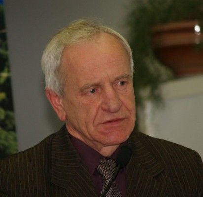 Komunalinio direktorius nusipurtė kaltinimus, kad sugrįžtų darbuotis Autobusų stotyje
