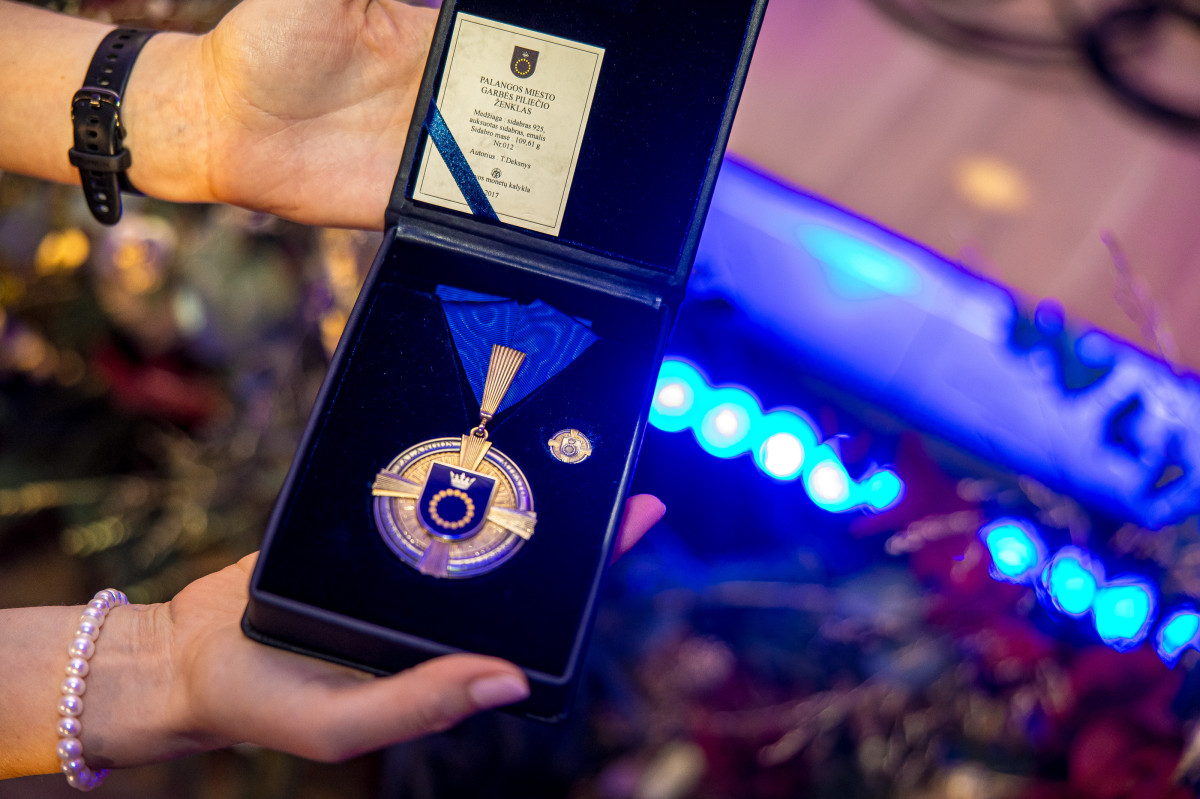 Kviečiame teikti kandidatus Palangos miesto savivaldybės apdovanojimams – Garbės piliečio vardui, Garbės ženklui su premija, Padėkai su premija