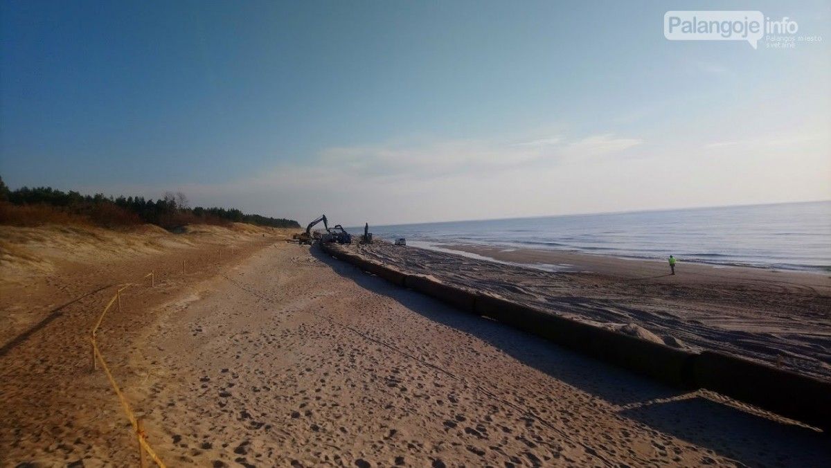 Palangos paplūdimiai vasarą pasitiks storesniu smėlio paklotu