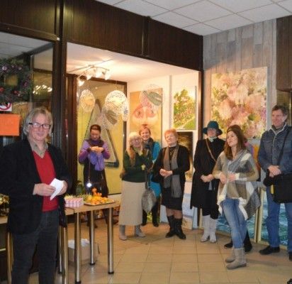 Kalėdinių atvirukų parodą atidaręs J. Griušys pakvietė ir į gruodžio viduryje rengiamą „Mosto“ parodą.