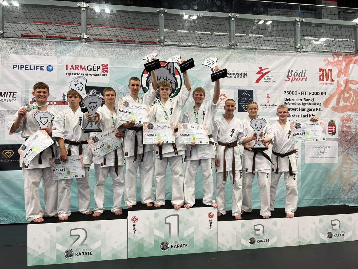 Okinaviečiams - 1 aukso ir 3 sidabro medaliai