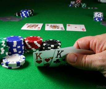 Susipažinkite su pokerio mokyklos terminologija. Ką reiškia dažniausiai žaidėjų vartojami žodžiai ir frazės?