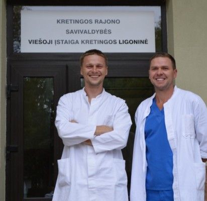 Jauni specialistai R. Šuipys ir T. Abelkis visada pasiruošę ištiesti pagalbos ranką.