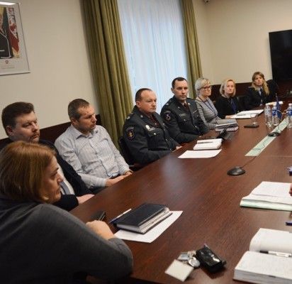 Tarėsi dėl atsakingų žinybų bendradarbiavimo užtikrinant vaiko teises