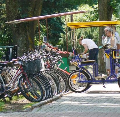 Daugiausia klientų nuomos punktai sulaukia savaitgaliais, švenčių dienomis.