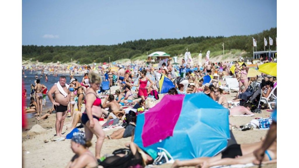 Seime – siūlymas leisti prekiauti alkoholiu paplūdimiuose: siekia sumažinti ekonominę žalą