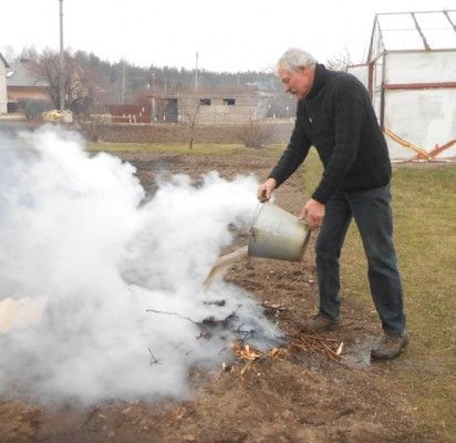 Nenori mokėti baudų – nedegink šiukšlių, žolės, lapų