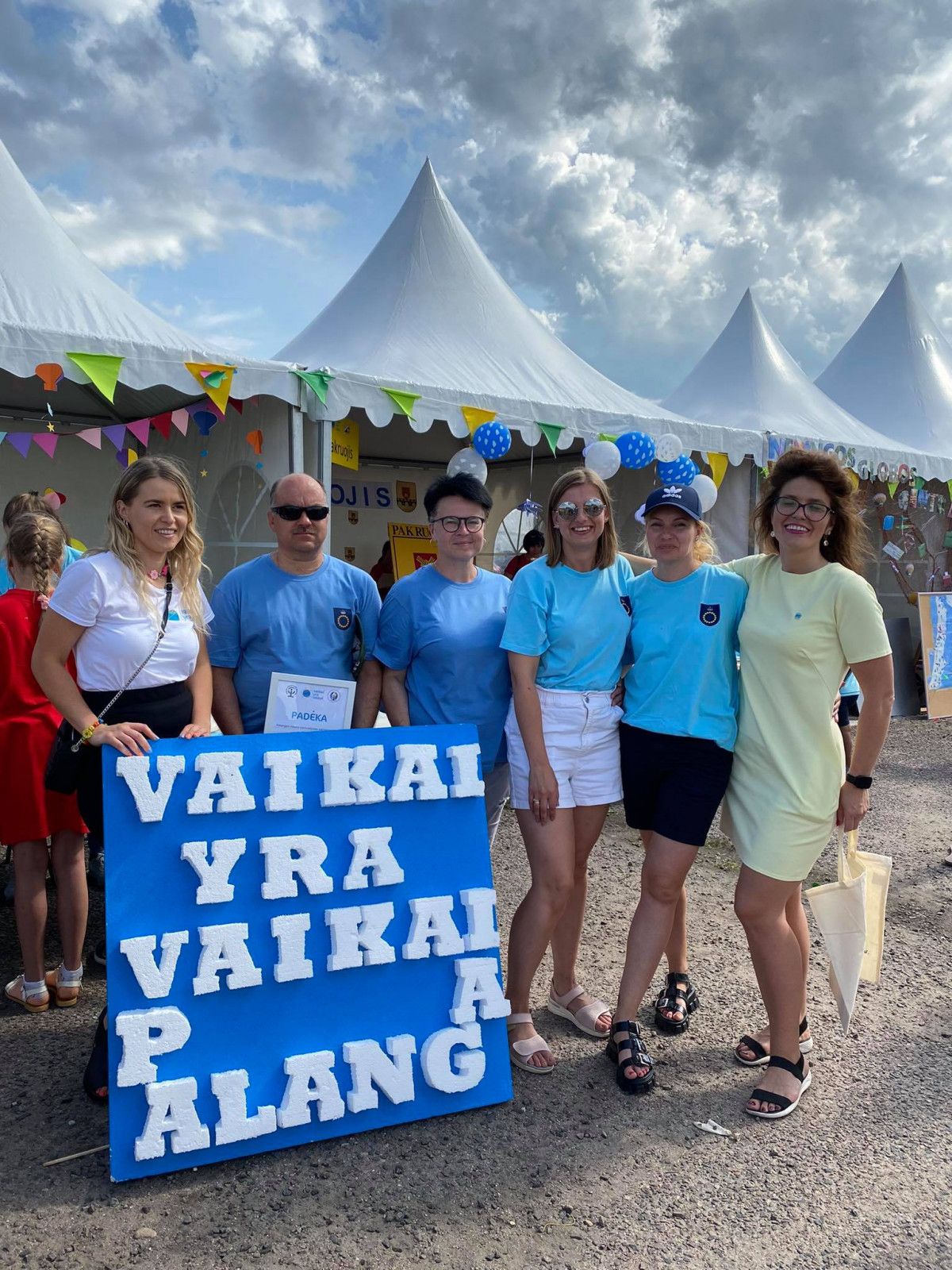Palangos miesto socialinių paslaugų centras Kaune vykusiame vasaros festivalyje „Vaikai yra vaikai“ gavo „Palanga magnetiškiausia“ nominaciją (FOTO GALERIJA)