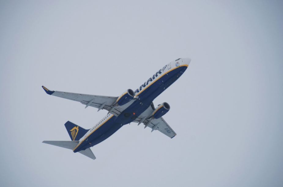 Rūkas sutrikdė „Ryanair“ skrydį: iš Palangos keliautojai gabenti į Kauną, Londoną pasiekė tik naktį