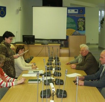 Palangos bendruomenės „Palangos Santarvė“ visuotinis susirinkimas į savivaldybės Tarybos salę suvedė kurorto didžiausius aktyvistus.