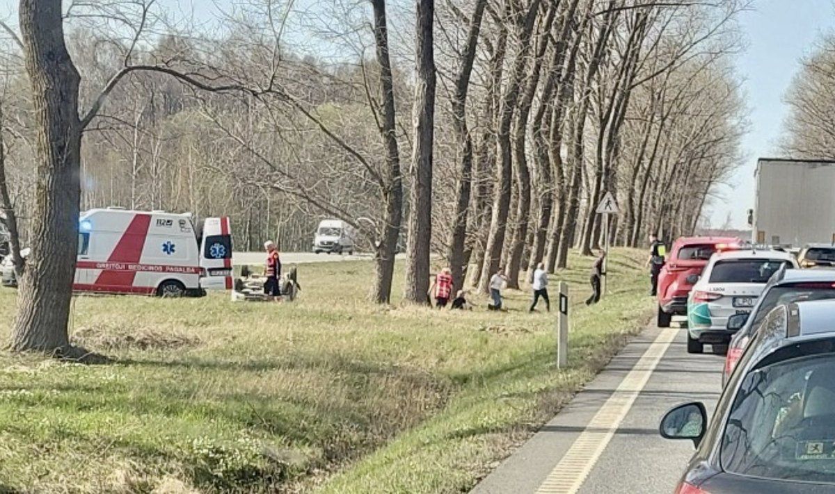 Avarija Klaipėda–Palanga kelyje. FOTO: GRUPĖS KLAIPĖDOS REIDAI II NUOTR. | FACEBOOK