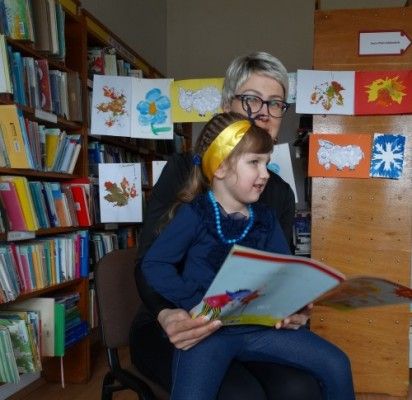 Popietė Šventosios bibliotekoje „Mamyte, pasek man pasakėlę“