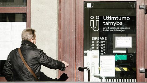 Užimtumo tarnyba: apklausa atkleidė reikšmingai pasikeitusį lietuvių požiūrį į darbą užsienyje