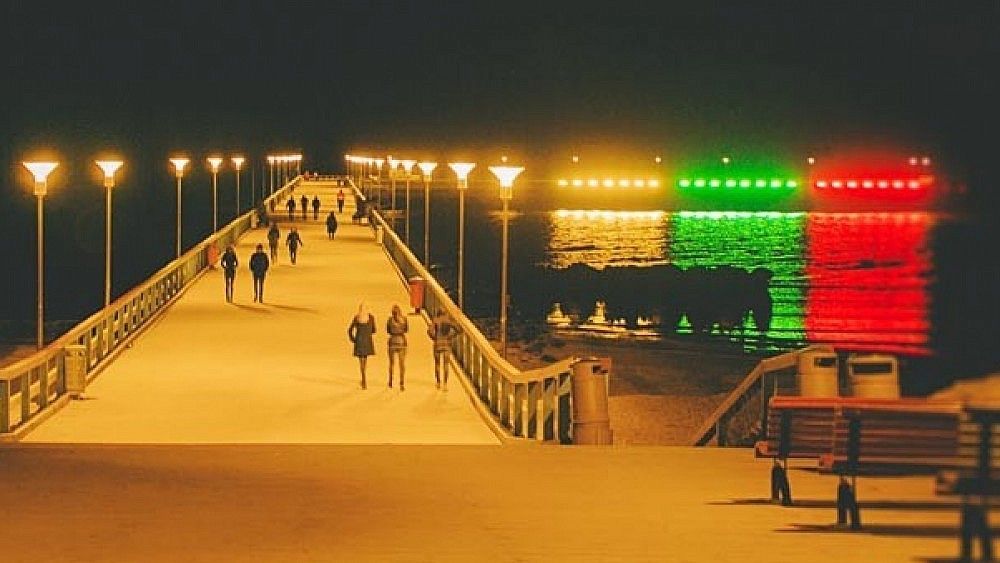 Vasario 16-ąją ir per kitas valstybės šventes iškelkime Lietuvos vėliavą