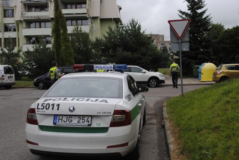 Policijos reidas: prabangiausio automobilio savininkė – KET pažeidimų kolekcionierė