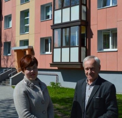 UAB „Palangos komunalinis ūkis“ direktorius Konstantinas Skierus ir Daugiabučių renovacijos programos mieste įgyvendinimo administratorė Kristina Viščiūnienė.