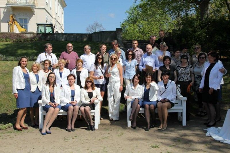 Palangos rozariumą papuošė pirmosios LIONS klubo projekto „Suoliukas Palangai“ dovanos.