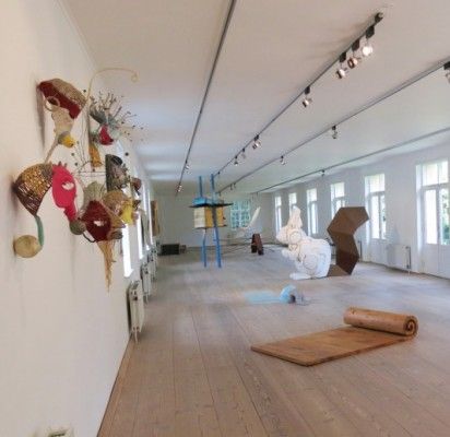 A. Mončio namai-muziejus Silkeborgo meno centre pristatė trijų kartų lietuvių skulptorių parodą „New and tradition“.