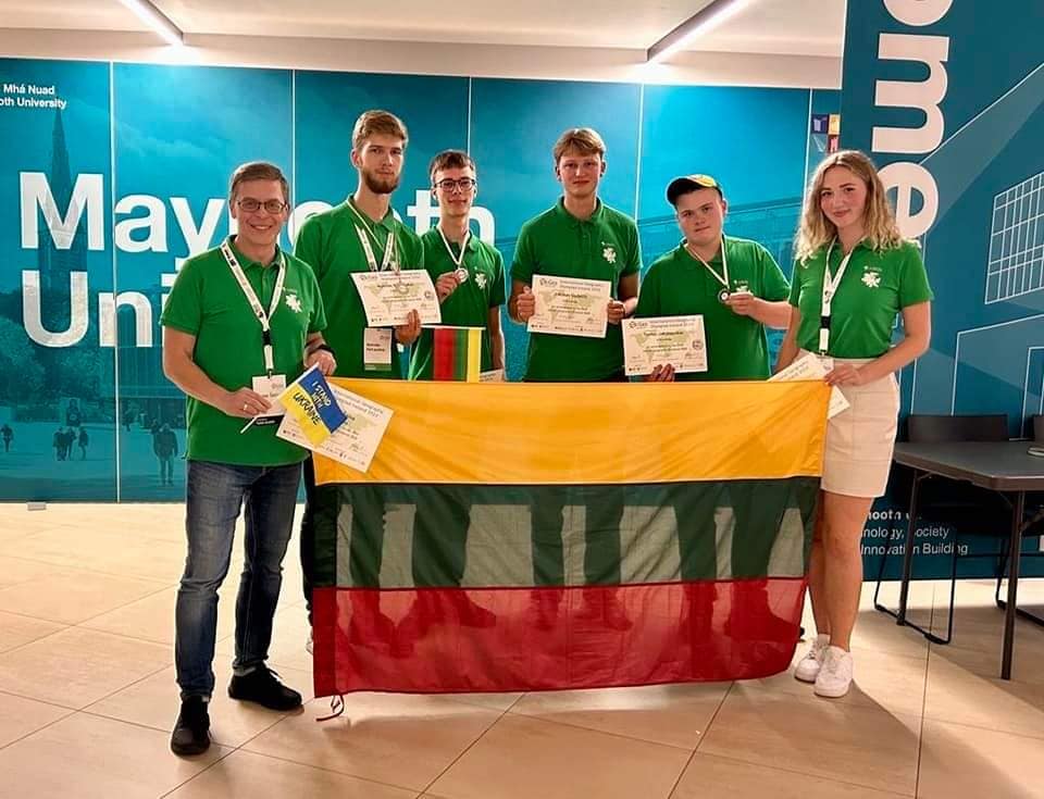 Gimnazistas Tomas Jak pasaulinėje geografijos olimpiadoje Airijoje iškovojo ir Palangą parvežė sidabro medalį