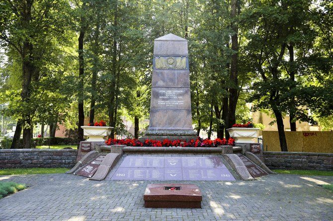 Palangos meras Šarūnas Vaitkus: „Civilizuotai ir teisiškai nukelkime sovietinę okupaciją simbolizuojančius ženklus ir obeliskus, bet mirusiuosius palikime ramybėje ir praeičiai“