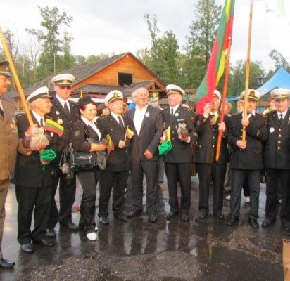 Palangiškiai vėl stovėjo Baltijos kelyje ir susitiks jame po... 25-erių metų