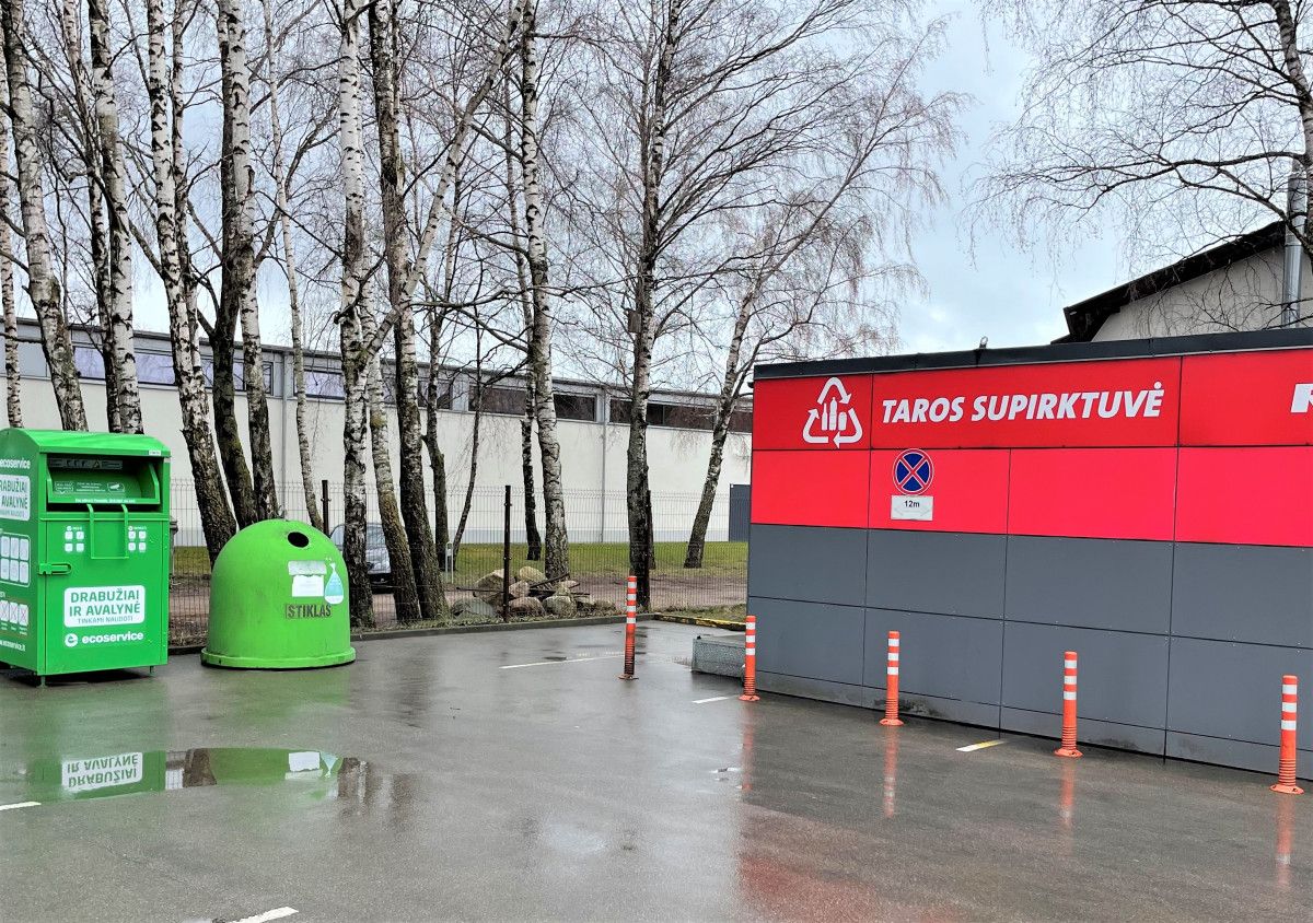 Mieste įrengti rūbų ir avalynės konteineriai