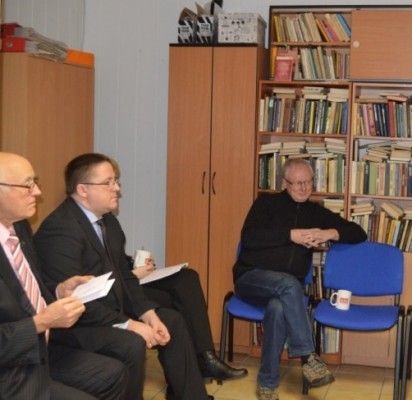 Iš septynių kandidatų į merus žurnalistų egzaminą išlaikė trys