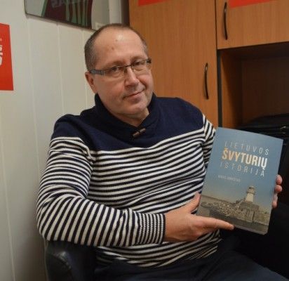 Lietuvos švyturių istoriją palangiškis suguldė į knygą