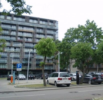 Jeigu kalbėtume apie objektus, padariusius daugiausiai žalos Palangos miesto istorinei daliai, tai visų pirma derėtų išskirti „Pajūrio rezidenciją“ – buvusius poilsio namus „Neringa“ – S. Daukanto gatvėje.
