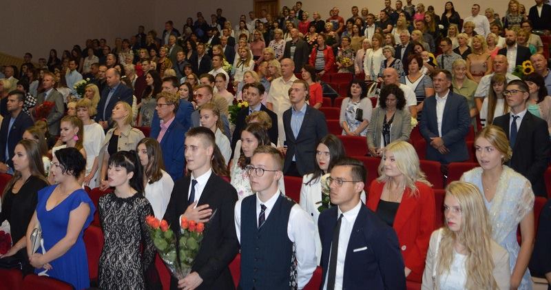 Siekis pažeminti Gimnaziją nėra abiturientų išleistuvių tradicija