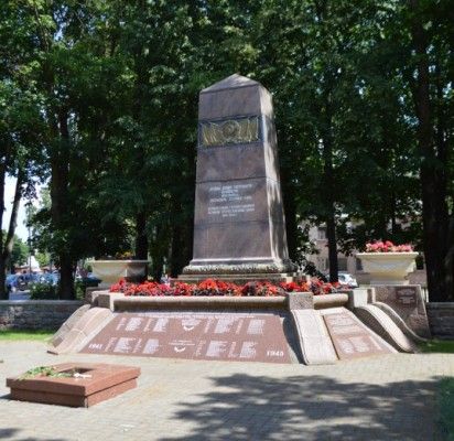 Ar atsiras politinė valia iškelti paminklą sovietiniams kariams?