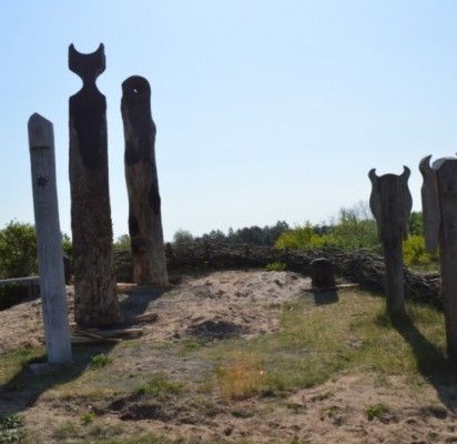 Naujosios Žemaičių alkos skulptūros nebus griaunamos