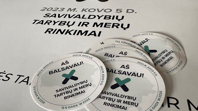 Savivaldybių tarybų ir merų rinkimų I ture aktyviausiai balsavo 65-74 metų amžiaus rinkėjai