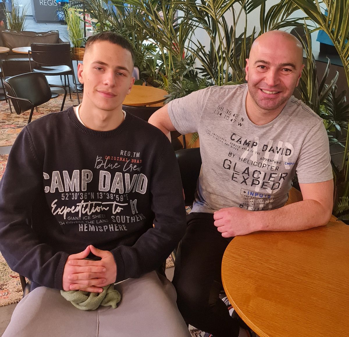 Airikas Balasanov su tėvu Marseliu