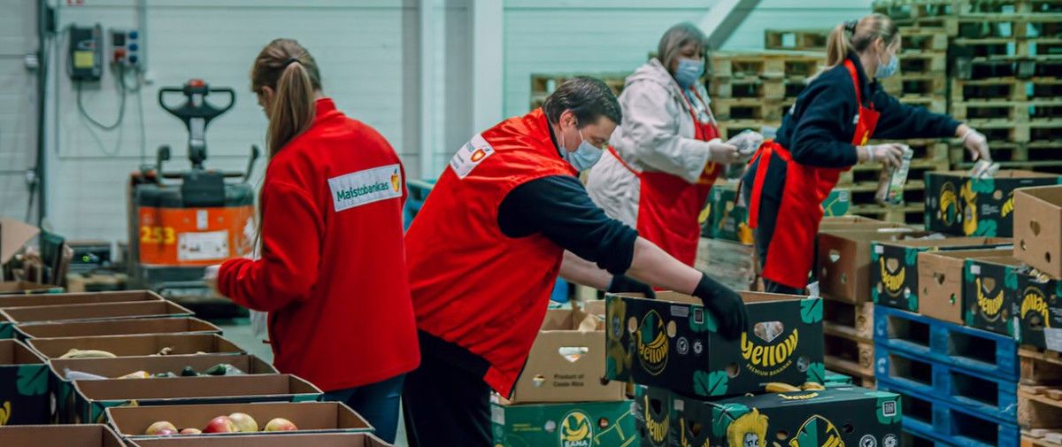 Skurstančiųjų skaičiams rekordiškai išaugus, „Maisto banko“ viltis – privalomas aukojimas iš prekybos centrų