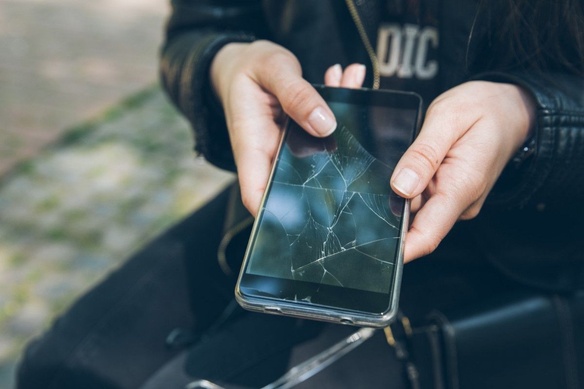 Sudužo telefono ekranas? Ne bėda