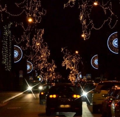 Kalėdų šviesos miestas Palanga suspindo tūkstančiais šventinių lempučių