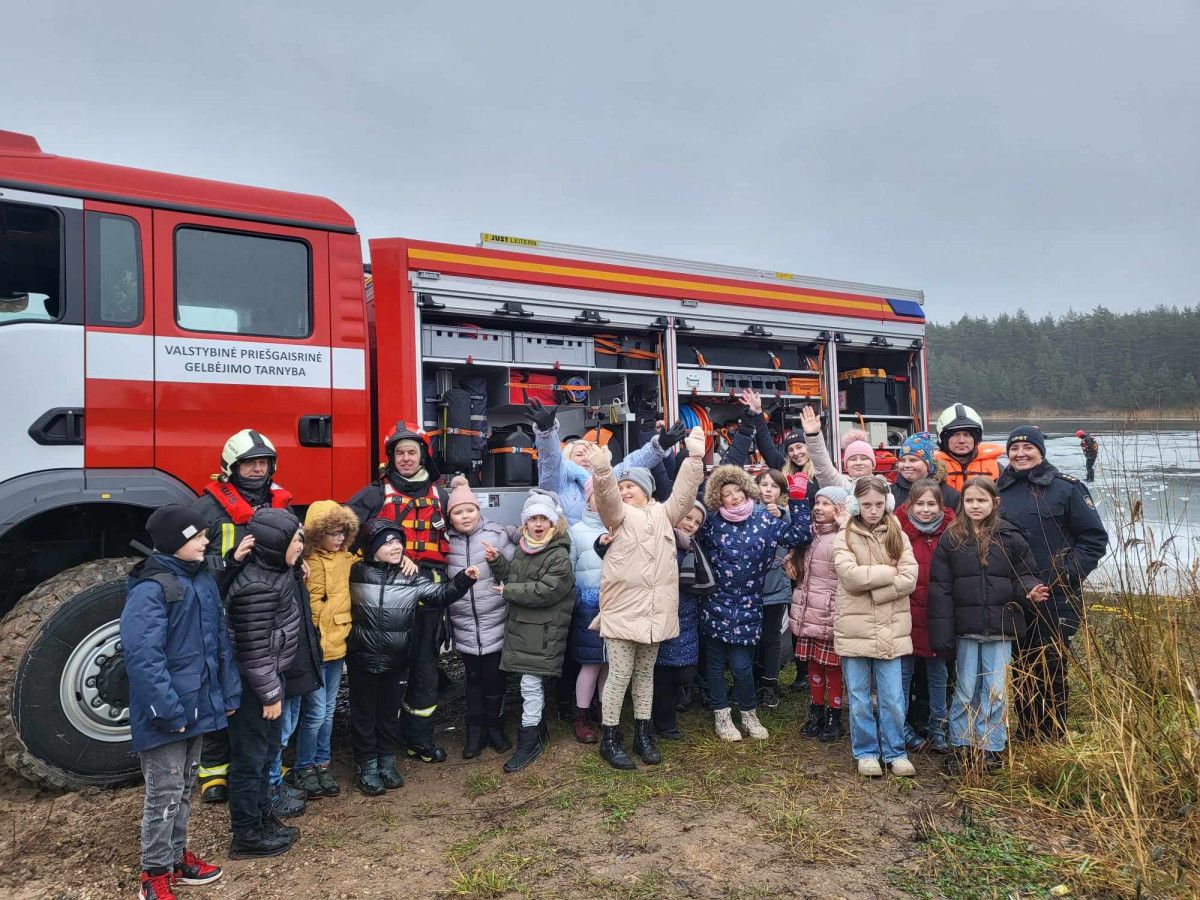 Karjeros ugdymo pamoka, bendradarbiaujant su ugniagesiais gelbėtojais