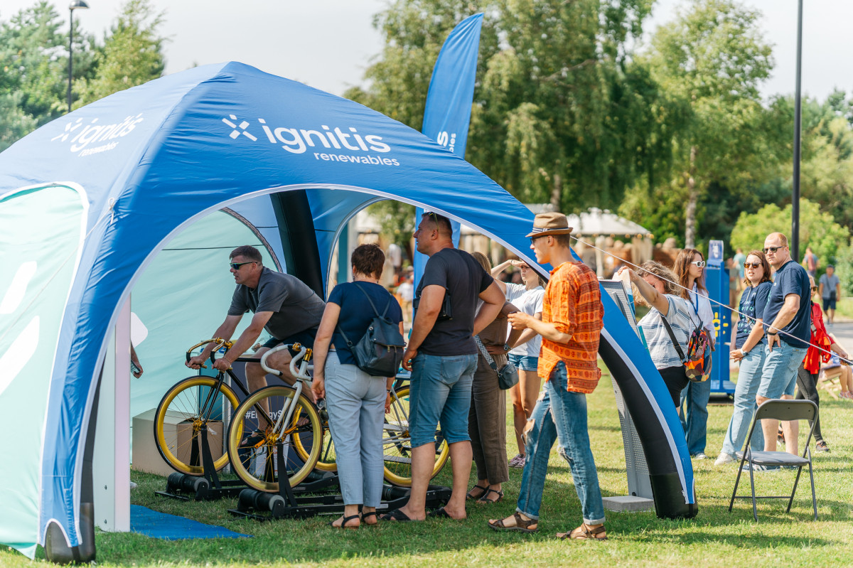 „Ignitis renewables“ Žvejų šventėje Šventojoje kvietė pažinti vėjo energetiką