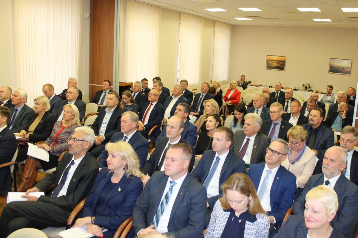 Šalies merai nori didesnių skolinimosi galimybių