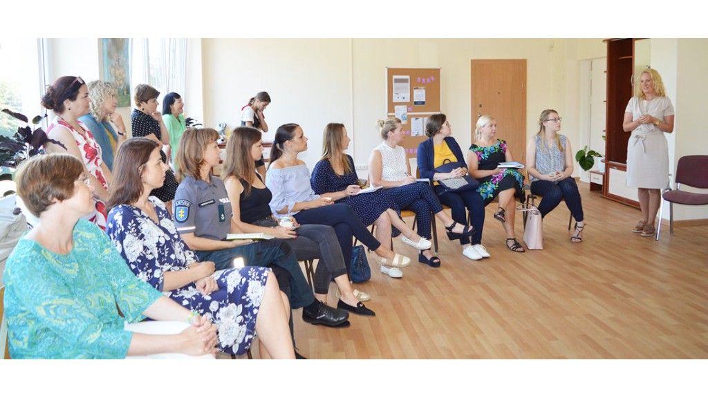 Palangos bendruomeniniai šeimos namai kviečia registruotis nemokamoms nuotolinėms psichologinės pagalbos paslaugoms