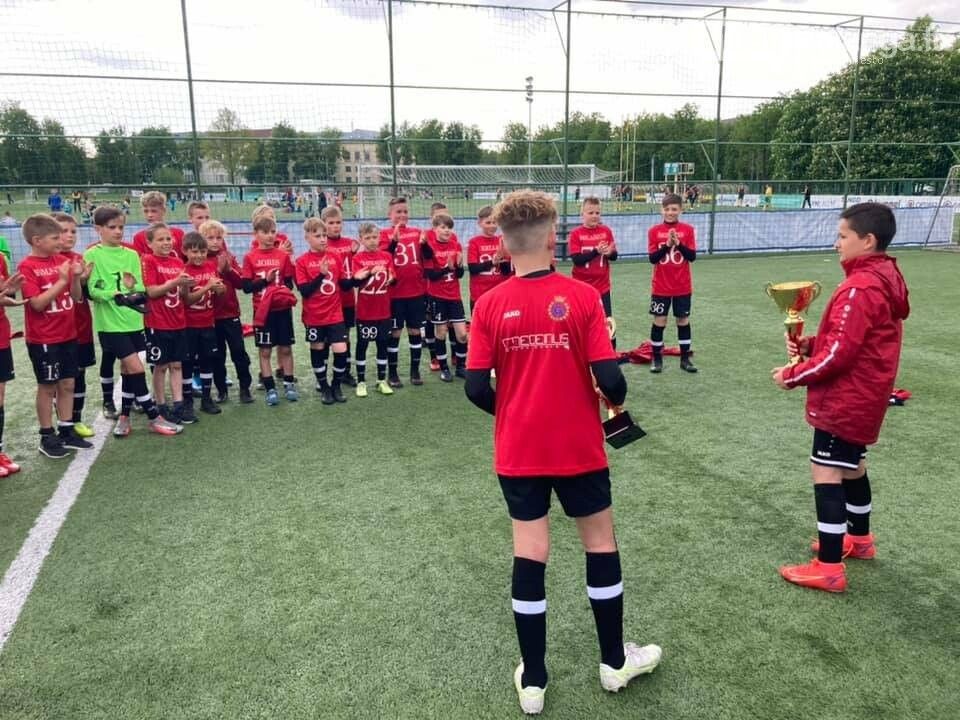 Iš turnyro Kaune FK „Gintaras“ grįžo su dviem čempionų taurėmis