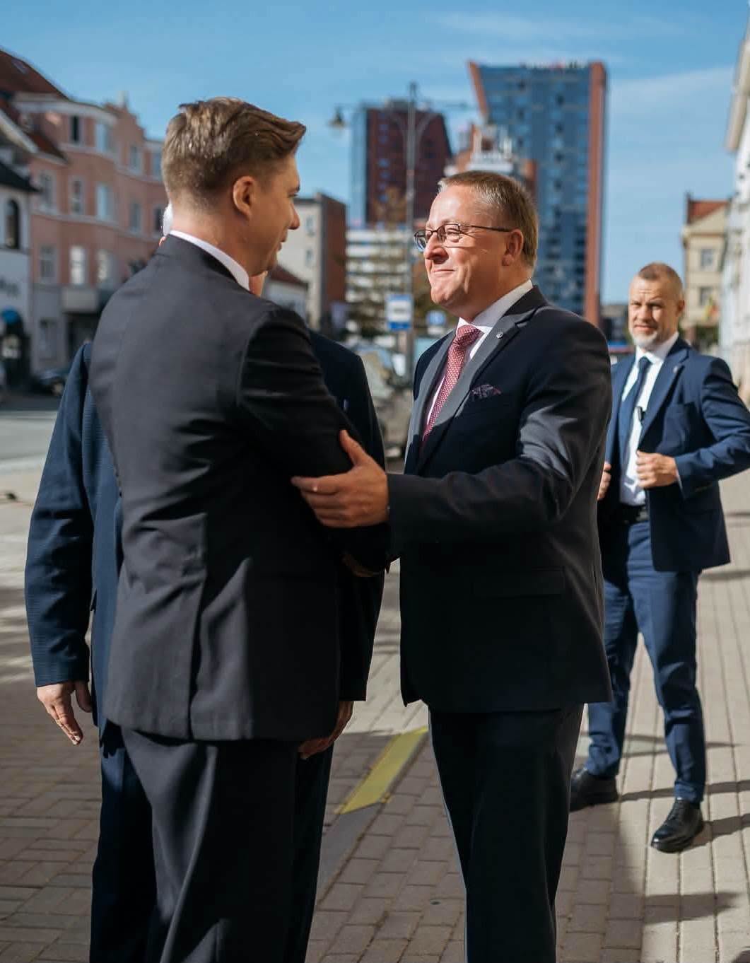 Meras Šarūnas Vaitkus Vyriausybei: Palangai ir visai Vakarų Lietuvai reikia daugiau skrydžių į Europą