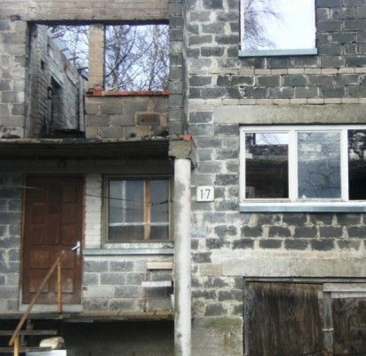Šventojiškė piktinasi, kad Rinkliavų centras reikalauja mokėti rinkliavą už sudegusį namą