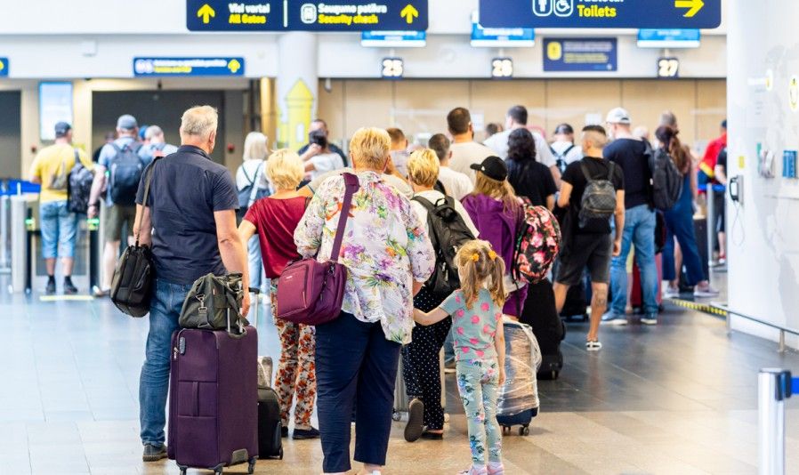 Vasaros pradžios Lietuvos oro uostų statistika dėl atšaukiamų skrydžių – didesnių iššūkių nekyla, situacija panaši į 2019 metus