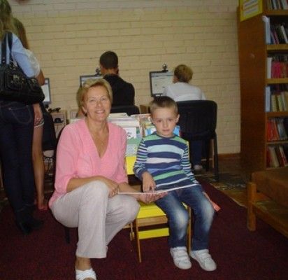 „Knygos gydo gal geriau net ir už vaistus“ Biblioteka ir mokyklos – šviesos skleidėjos