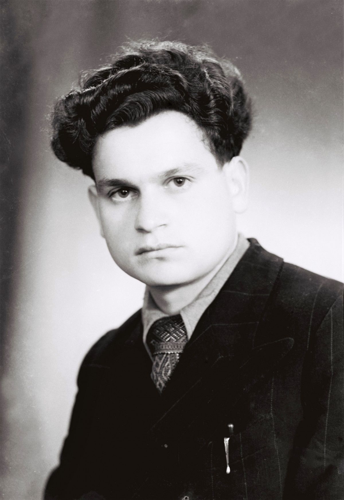 Leandras Alminas jaunystėje. Iš Kazimiero Almino šeimos albumo.
