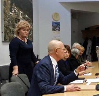 Seimo narys Antanas Vinkus vizitavo miesto įmones, apsilankė „Santarvės“ susirinkime